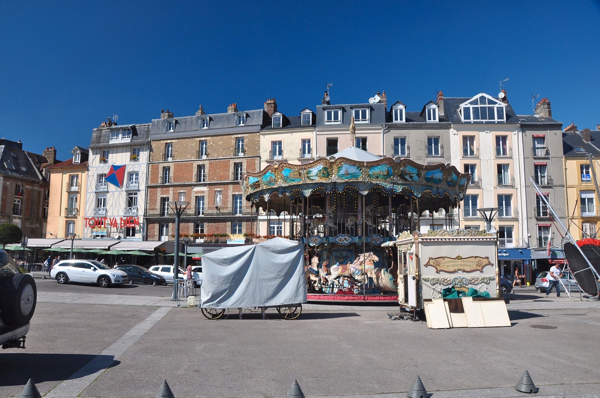 Dieppe (Photo license: CC BY-SA 2.0)
